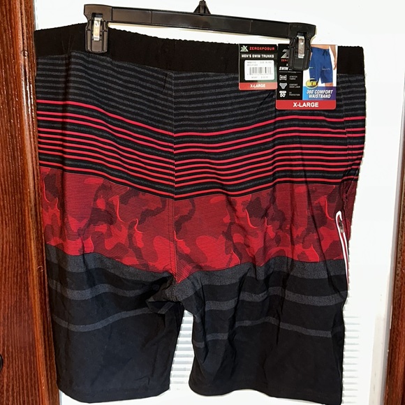 NWT ZeroXposur Men’s Swim Trunks - Picture 6 of 8